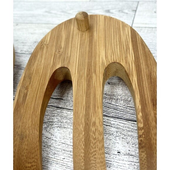 MudPie Wood & Silver Metal Grapes Salad Hands Servers Fruit Coastal Summer Party - Picture 5 of 8